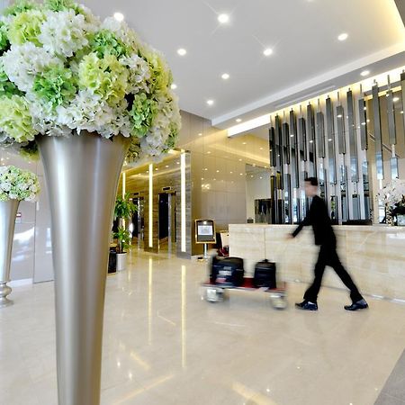 Royal Ambassador - Al Yal Suites Манама Екстер'єр фото